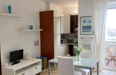 Milan Panoramic Top Floor Flat - Photo 2