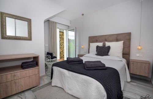 Exquisite and Modern villa near beach with Heated pool! - Foto 59