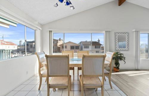 Ocean View Beach Stay w Pool Table & Bikes - Foto 6