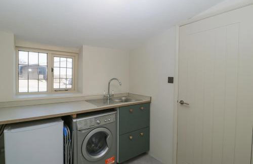 White Haywood Farmhouse - Photo 28