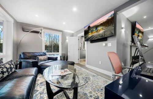 New Sunday River Ski Retreat with Hot Tub Spa - FirePit Sleeps 16 - Foto 63