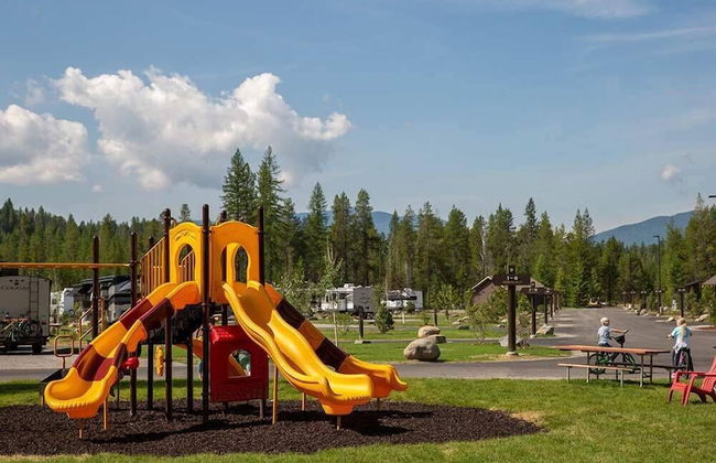 West Glacier Cabin Village - Photo 6