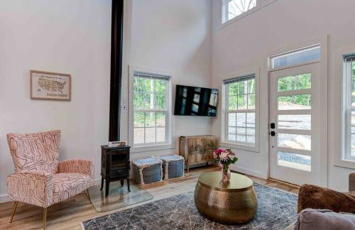 Luxury Modern Cabin with Hot Tub - Foto 14