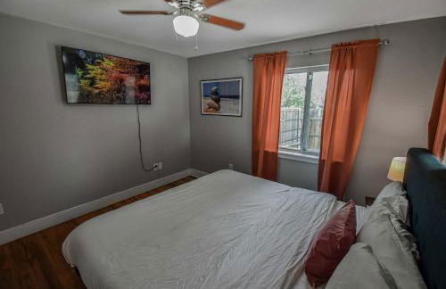 3 bed home with huge yard near Hidden Lake - Foto 12