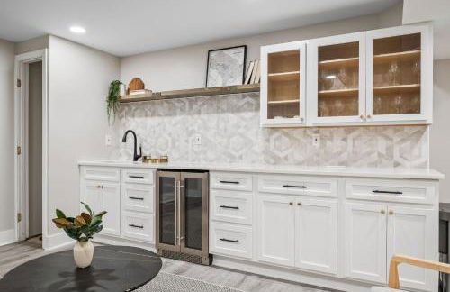 Tysons LUXE 6BR Modern and Spacious - Foto 29