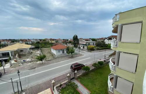 King George - Photo 2