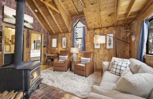 The Tyrolean Cabin. Panoramic Views. Hot Tub. - Photo 11