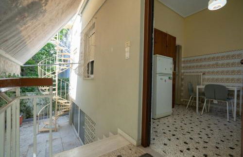 Retro 2-Bdrm House Near Metro in Heraklion by ΜΡS - Foto 49