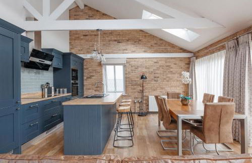 Chalice Close by Grandeur Property - Foto 1