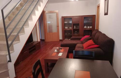 La casita de Miguel, con garaje y piscina - Foto 3