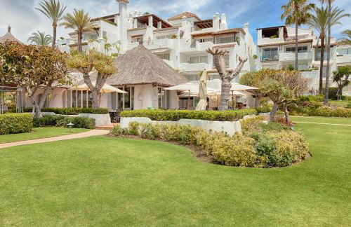 Hanami Alcazaba Beach Front Sea View - Photo 31