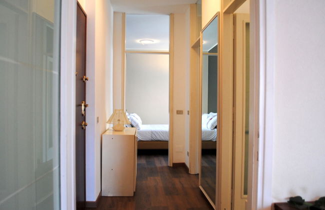 Bnbook - Sesto Calende Train Station - Foto 28