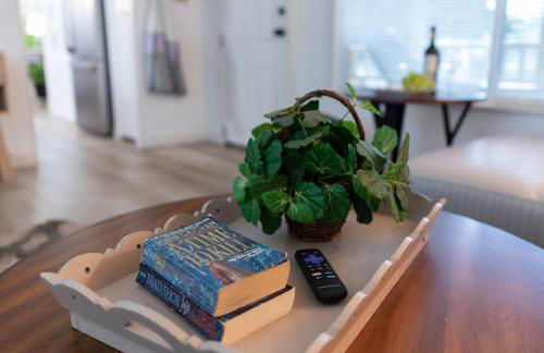 Stylish and Spotless Beach Getaway - Foto 10