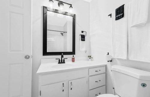 Classic 7BR CWE Home 3rd Floor Suite ABODEbucks - Foto 30