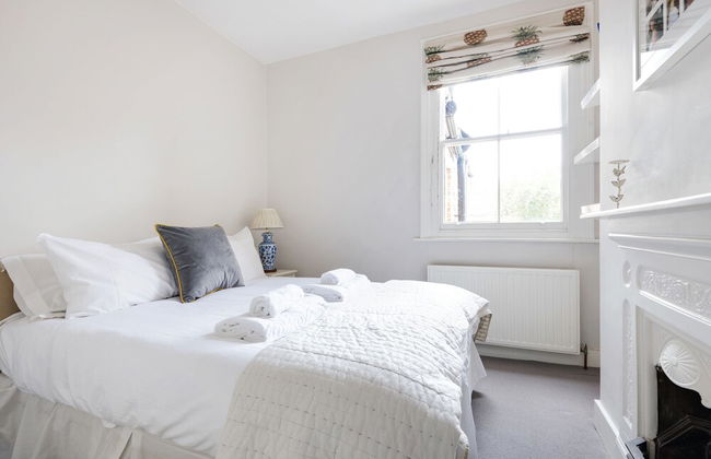 Spectacular Shepherds Bush Home Close to Westfield - Photo 9