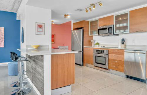 Miami Vice - Central Midtown Pool and Parking - Foto 15