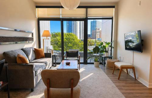 East Side Luxury 1BR Apt - Near Brady St with Balcony and Lounge - Foto 1