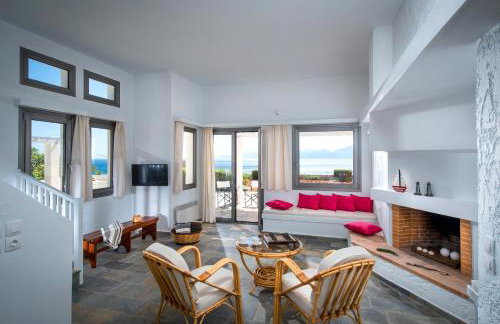 Almyra Seaside Villa with Private Pool - Sleeps 9 - Photo 7