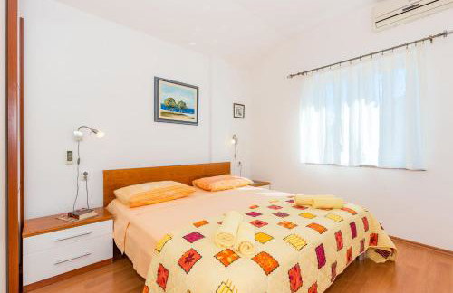 Apartments Ivan Sea View in Peaceful Lun - Photo 9