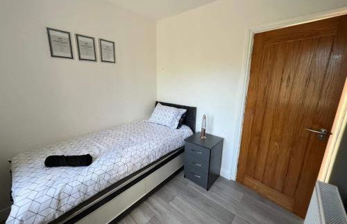 Cosy, Modern Home Near BHX, NEC and City Centre - Foto 46