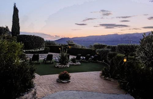 ENTRESIERRAS Apartamentos rurales con chimenea, barbacoa y espacio para eventos - Foto 52