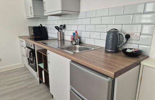 Modern Studio in Fratton, Portsmouth - Contractors Welcome #1 - Photo 6