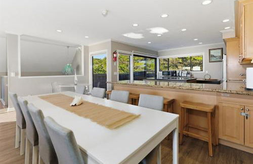 Oceanview Luxury - 5BR - Hot Tub - Steps to Beach - Foto 51