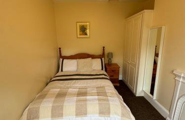 Shine Lodge - Photo 3