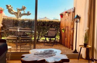 Studio Nala home Andernos avec terrasse, parking privatif, piscine dans résidence , wifi, ménage compris - Foto 1