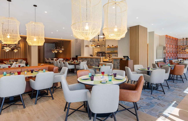 Aparthotel Adagio Dubai Deira - Photo 55