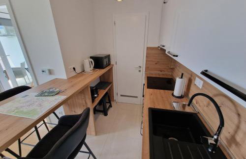 Apartment Queen, self check-in, free private garage parking - Foto 25