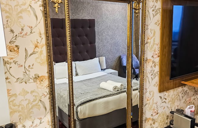 Illovo Central Apartments - Photo 18