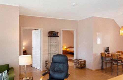 Weingut Ilmbacher Hof - Photo 53