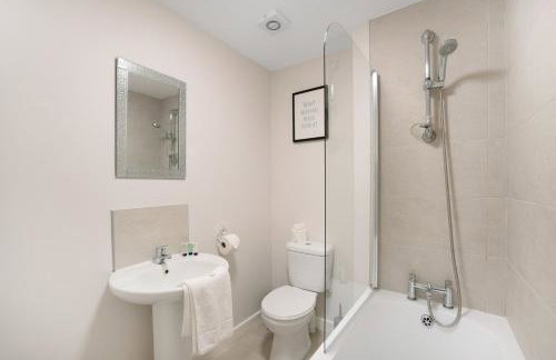 New! Charming 2-bed Home in Nevis Walk, Sleeps 4! - Foto 42