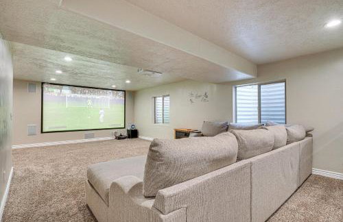 Home Theater and Patio South Jordan Basement Unit - Foto 1