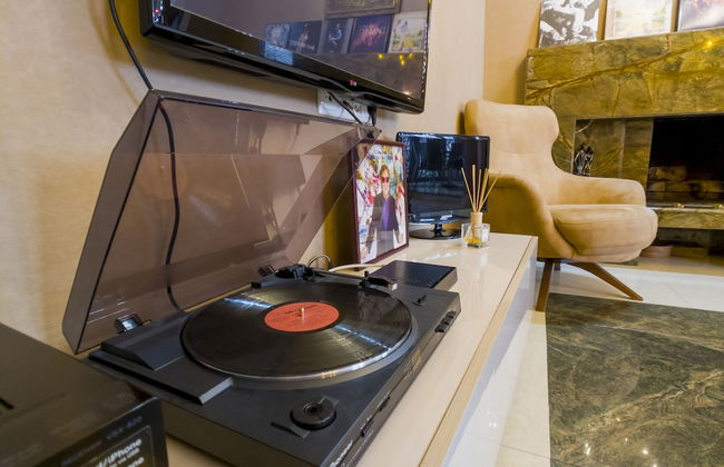 Tbilisi Core: Leo - Photo 31