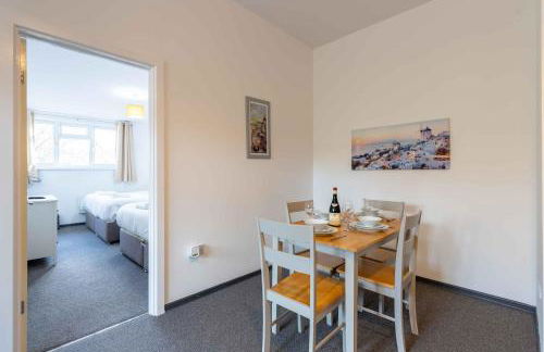 The Eldern - Spacious, Netflix, free Parking, close to A1 - Photo 18