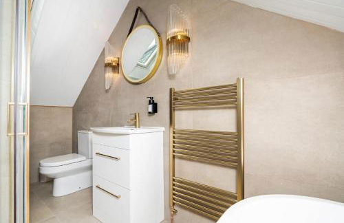 2 Bedroom Cottage-Free Parking - Photo 10