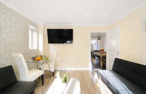 3 BR 5 Beds 3 Bath Private Garden Parking x2 Ideal for Family & Work Stays - Foto 16