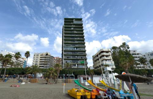 Boho Chic Apt, Frontline Sea & Paseo Views - Photo 30