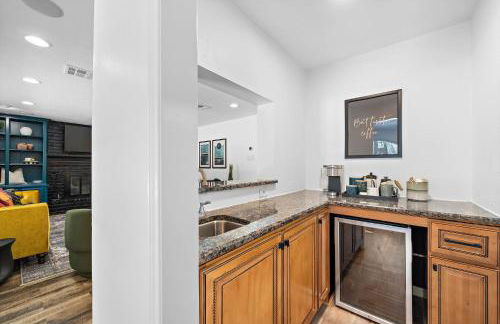 The Pines I Sleeps 12 I Private Pool I Patio & BBQ - Foto 17