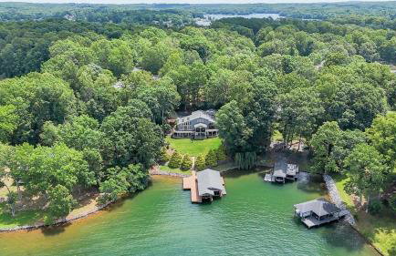 Private Lakefront Oasis - 5 Bedroom, Private Dock, & Firepit - Foto 32