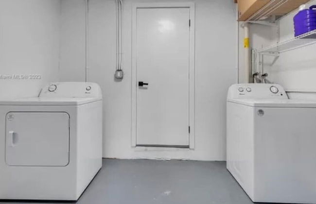 Boho Chic: 3BR Home With Pool - Foto 16