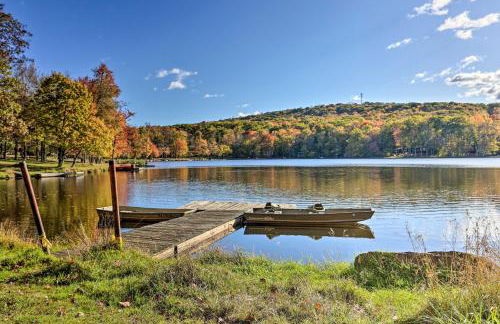 Private Hot Tub and Lake Access Poconos Escape! - Foto 38