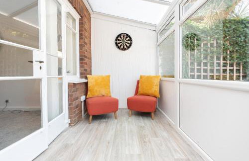 3-Bedroom Cosy Stunning Central Home, Sleeps 8 with Parking and Private Garden - LONG TERM STAY SPRING SPECIAL OFFER AVAILABLE! - by Blue Puffin Stays - Foto 25