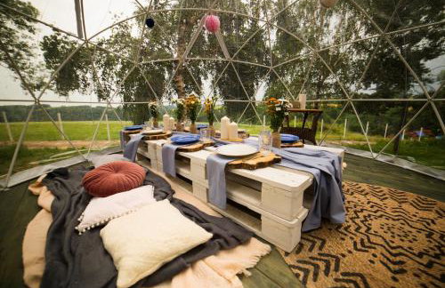 JURA GLAMP luksusowe całoroczne domki na wyłączność KOPUŁY IGLOO taras ogród - Foto 18