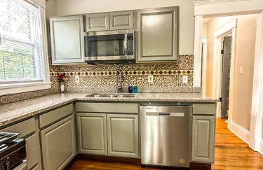 The Red House Albany NY 4 Bedroom Private Apartment - Foto 17