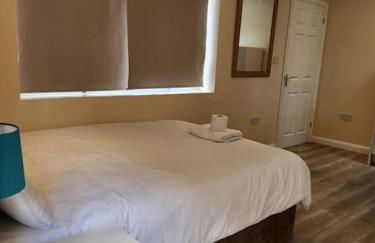 Beautiful private en-suite room with its own entry - Foto 8