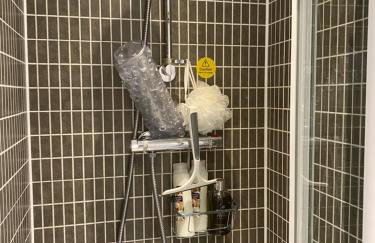 Stylish 3 bed home with allocated parking for 2 - Photo 19