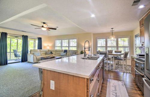 Sea Trail Resort Villas Condo with Community Perks! - Foto 9